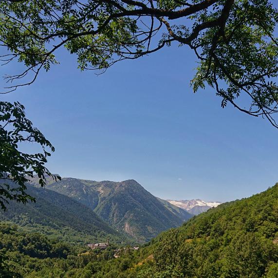 Passeig amb vistes Vall d'Aran