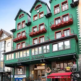 Photo gallery of Hotel Aran la Abuela