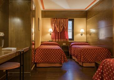 Triple 3 adultos Sin Vistas