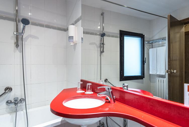 Cuádruple niño (2 adultos + 2 niños hasta 11 años)