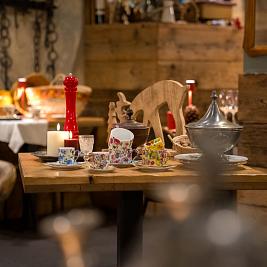 Photo gallery of Hotel Aran la Abuela