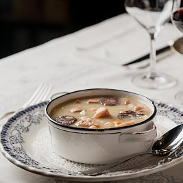 Photo gallery of Hotel Aran la Abuela