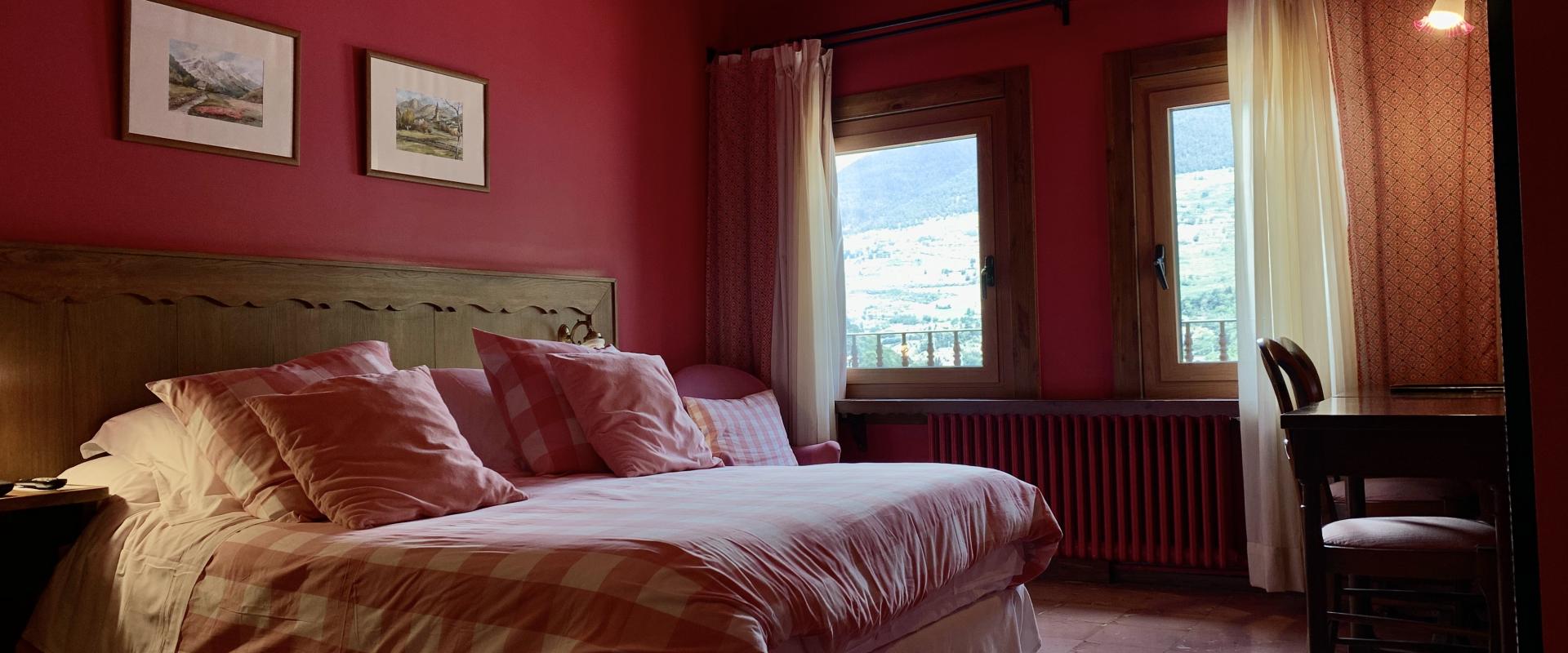 Double bedroom Hotel Aran la Abuela Vielha