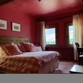 Double bedroom with views Hotel Aran la Abuela Vielha