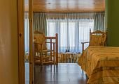 Room (4 Adults)
