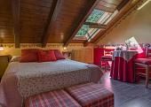 Room (4 Adults)