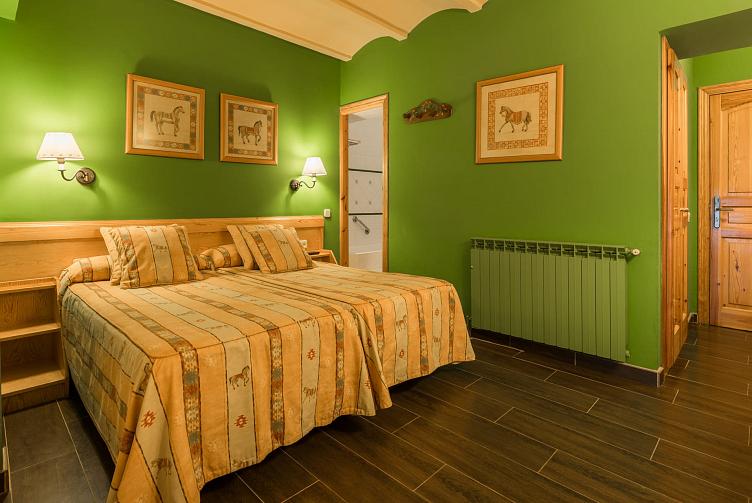 Room (4 Adults)