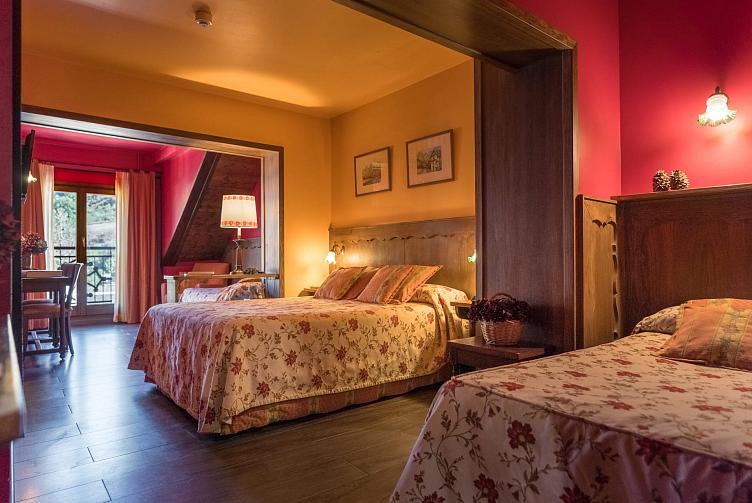 Room (4 Adults)